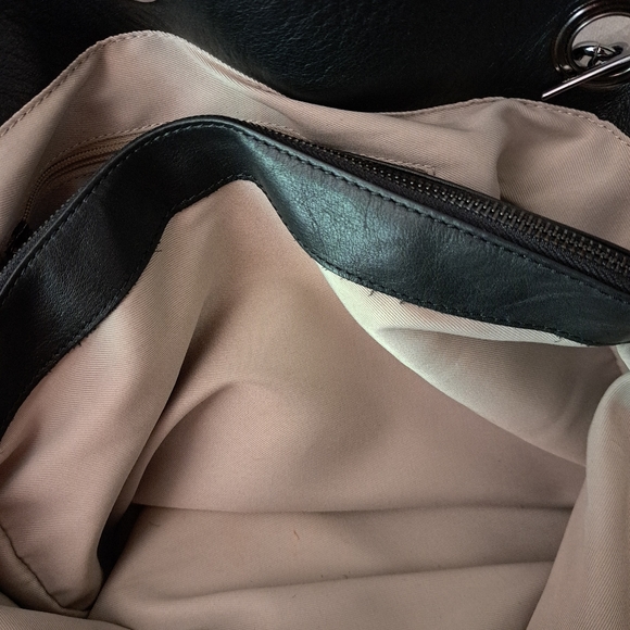 Valentino by Mario Valentino Verra Logo Leather Shoulder Bag - Picture 7 of 10